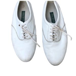Easy Spirit  size 10 white leather walking shoes perfect for nursing school